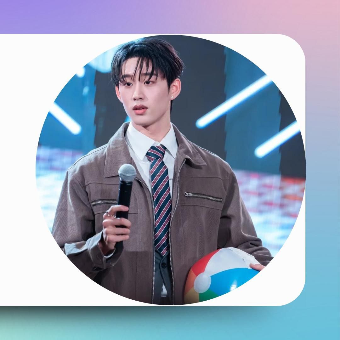 A moment captured by a fan of Est Supha Sangaworawong