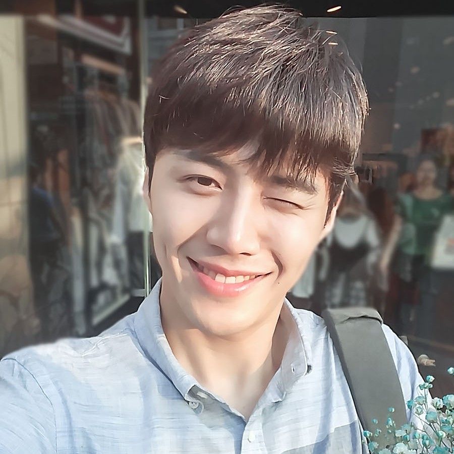A moment captured by a fan of Kim Seonho