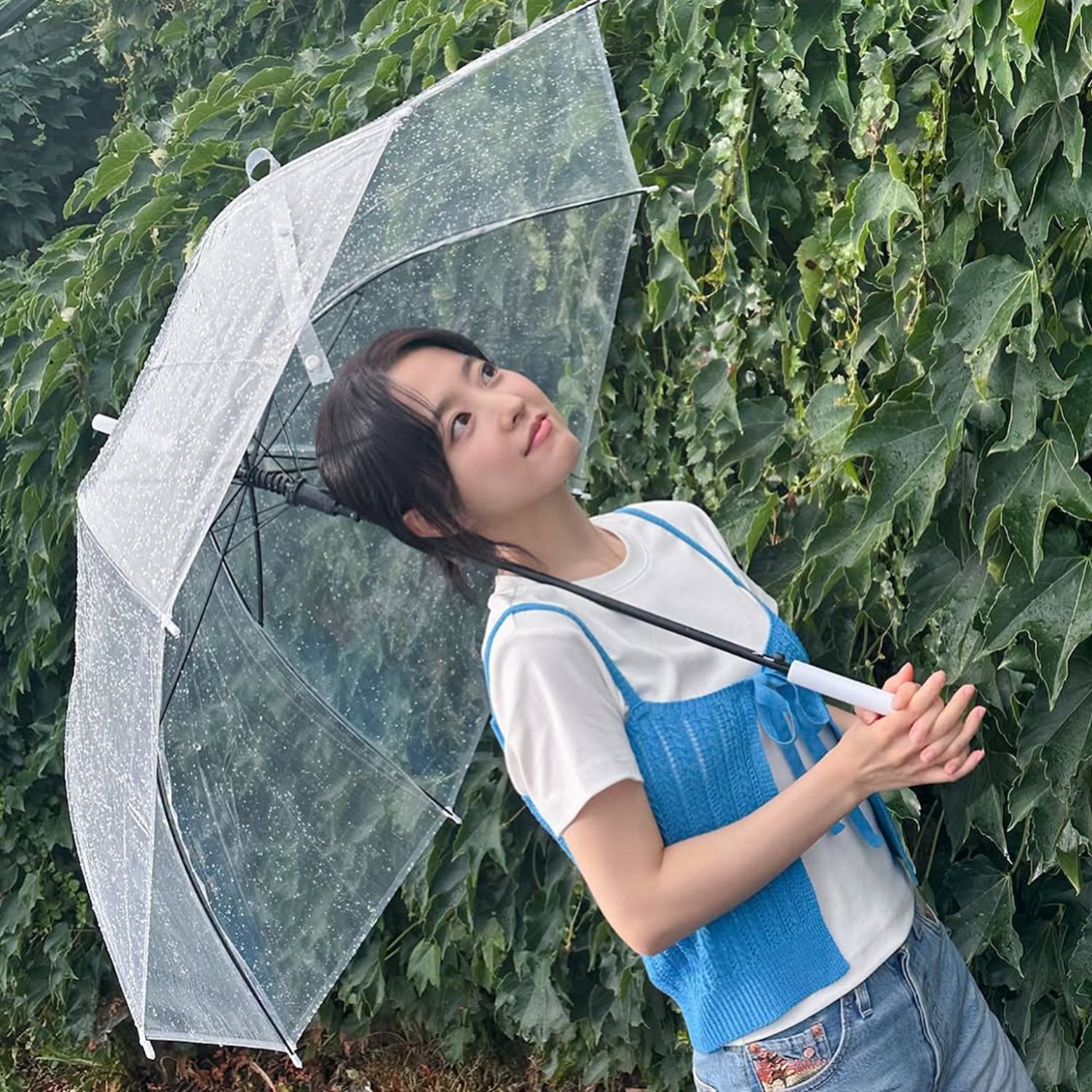 Behind-the-scenes cut of Park Boyoung