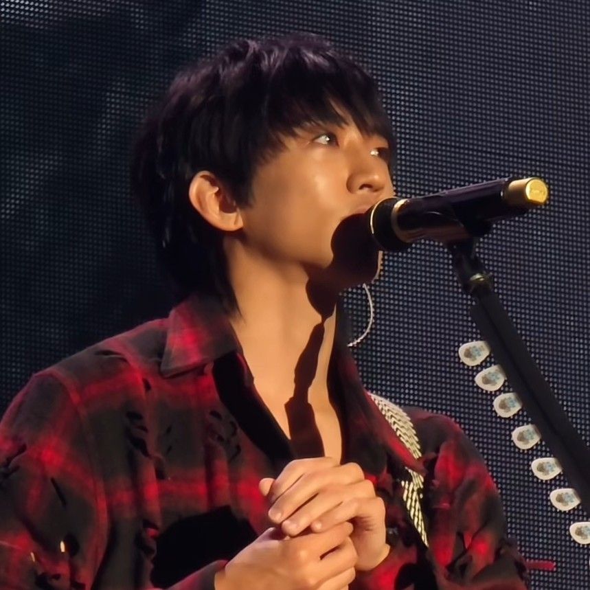 Recent activity shot of Lee Seungyoon