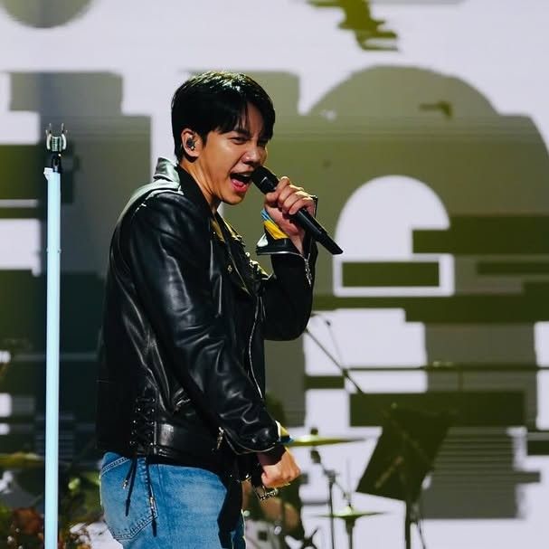 Behind-the-scenes cut of Lee Seunggi