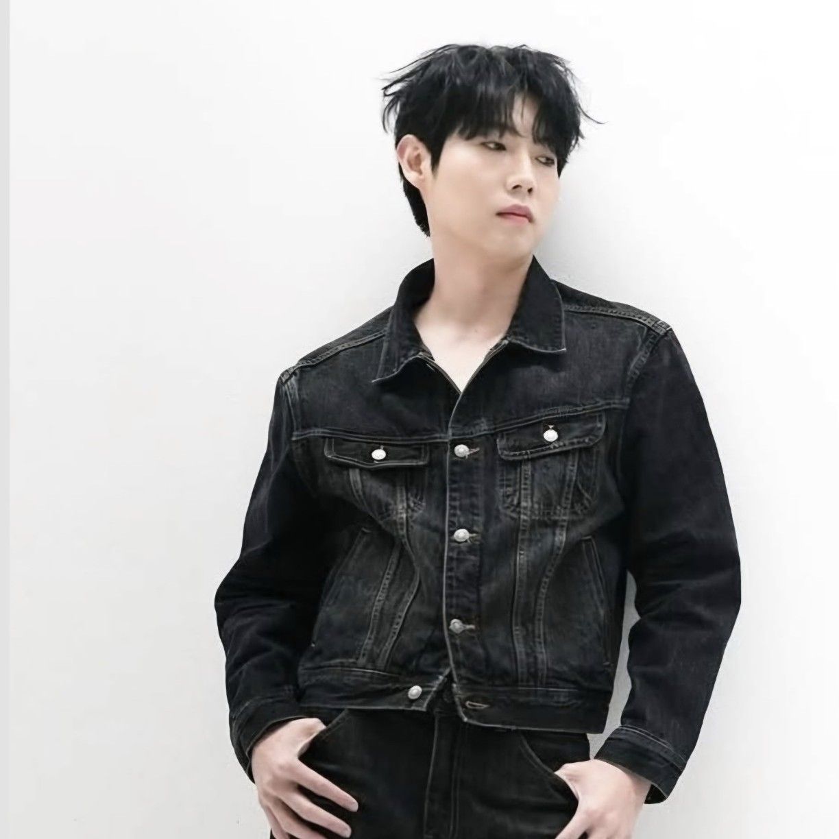 Behind-the-scenes cut of Son Taejin