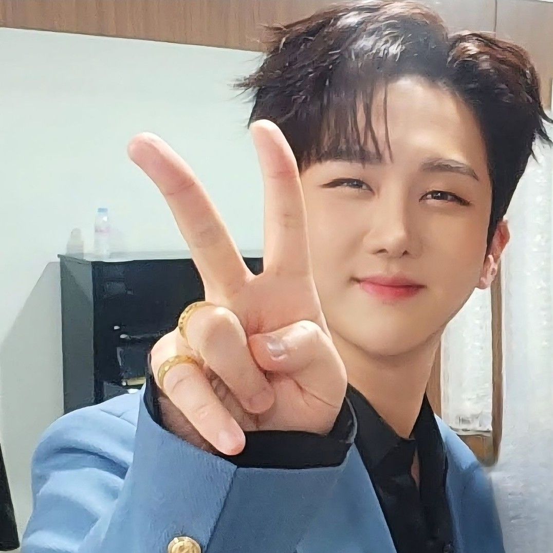 金秀瓚的最新照片