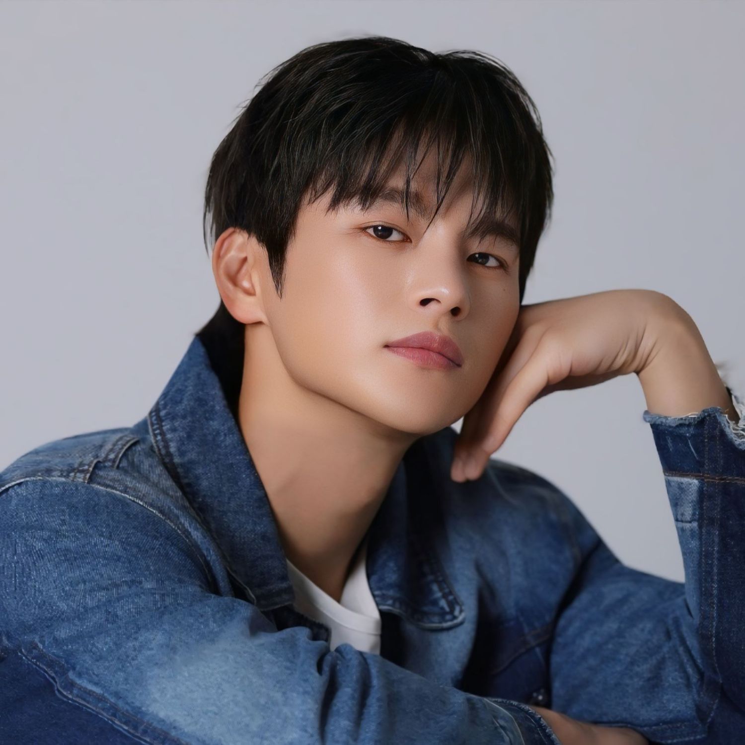 Recent activity shot of Seo Inguk