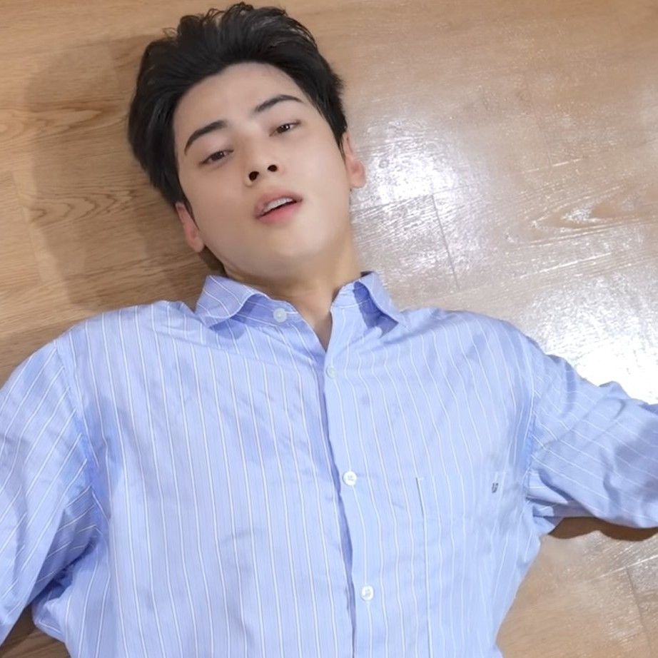 Momen yang diabadikan oleh penggemar Cha Eunwoo