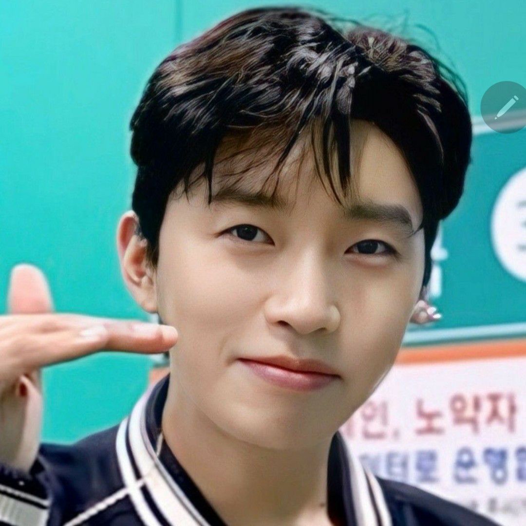 Latest photo of Lim Youngwoong