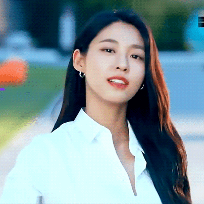 Recent activity shot of Seolhyun