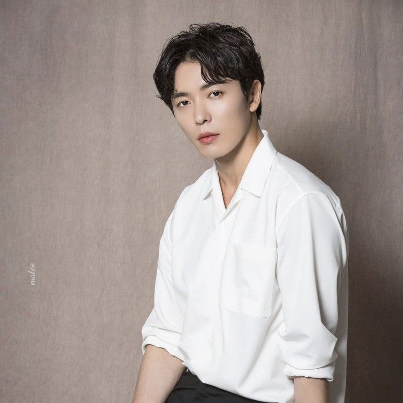 Momen yang diabadikan oleh penggemar Kim Jaewook