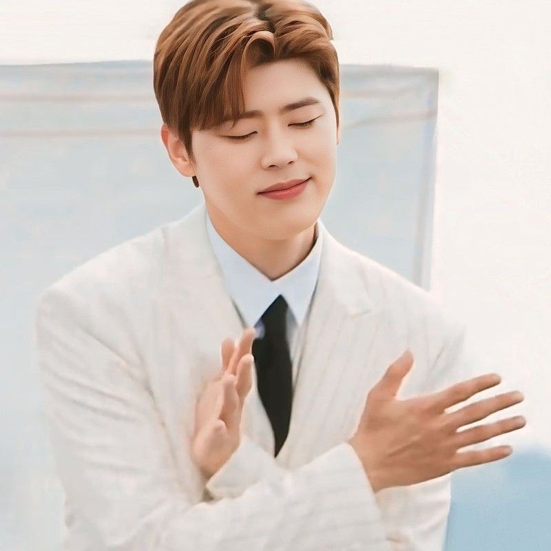 Behind-the-scenes cut of Park Jihyeon