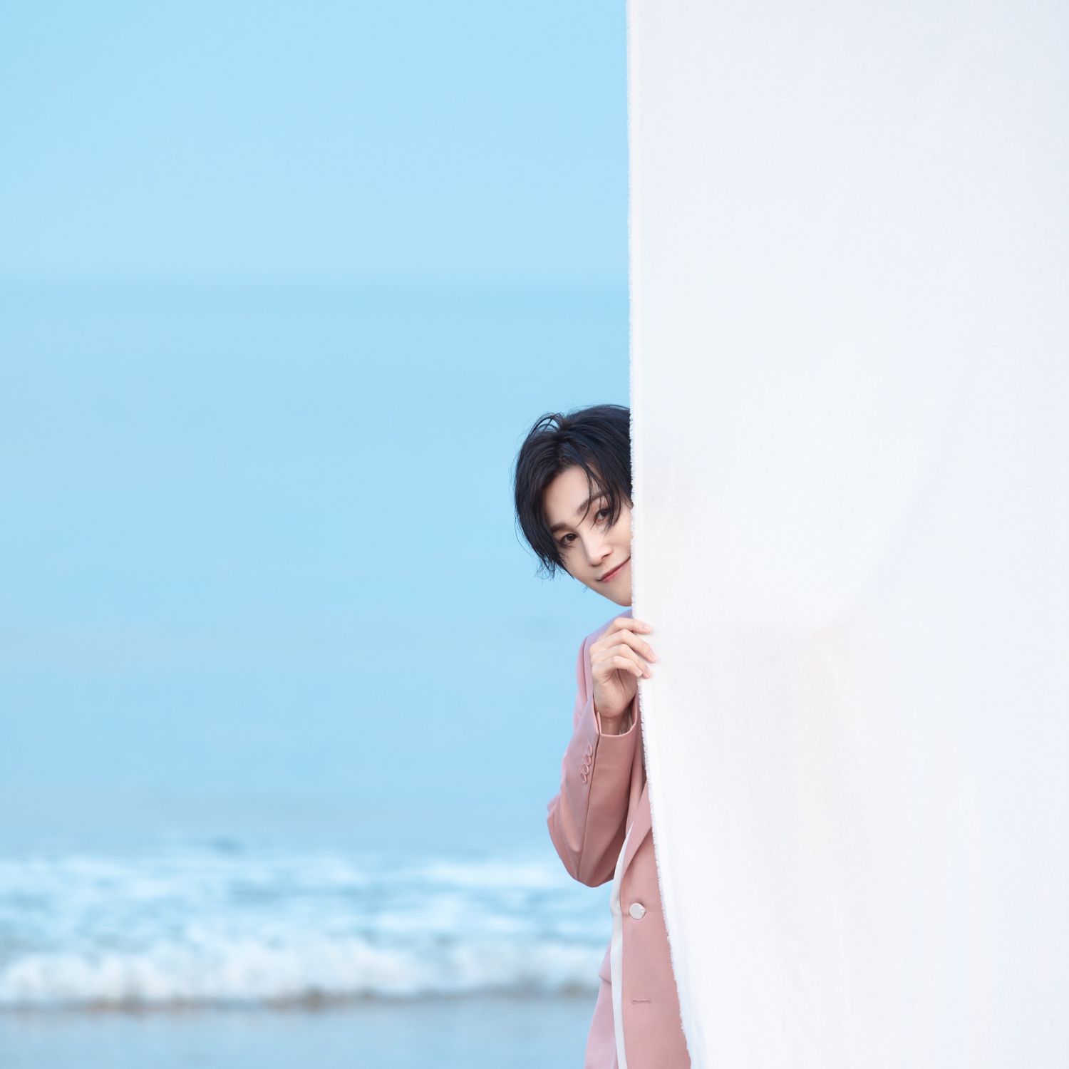 Behind-the-scenes cut of Kim Heejae