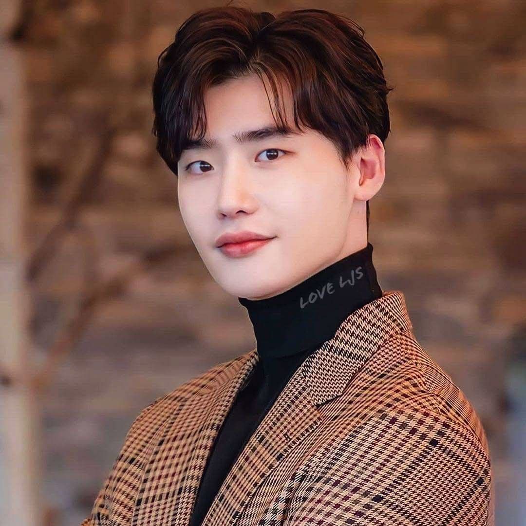 Latest photo of Lee Jongsuk