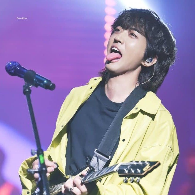 A moment captured by a fan of Lee Seungyoon