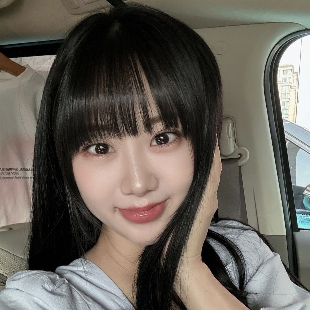 Recent activity shot of Kang Hyeyeon
