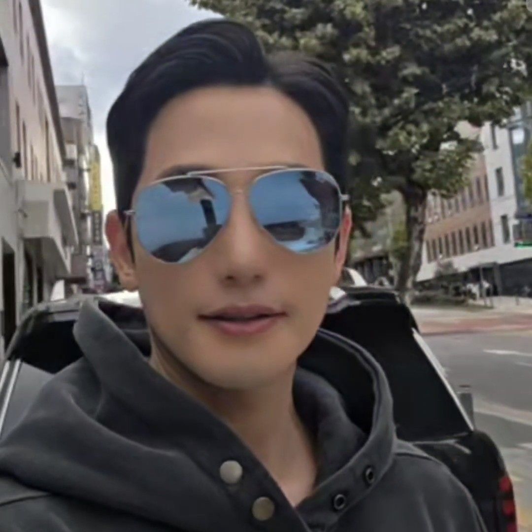 Recent activity shot of Park Sihoo