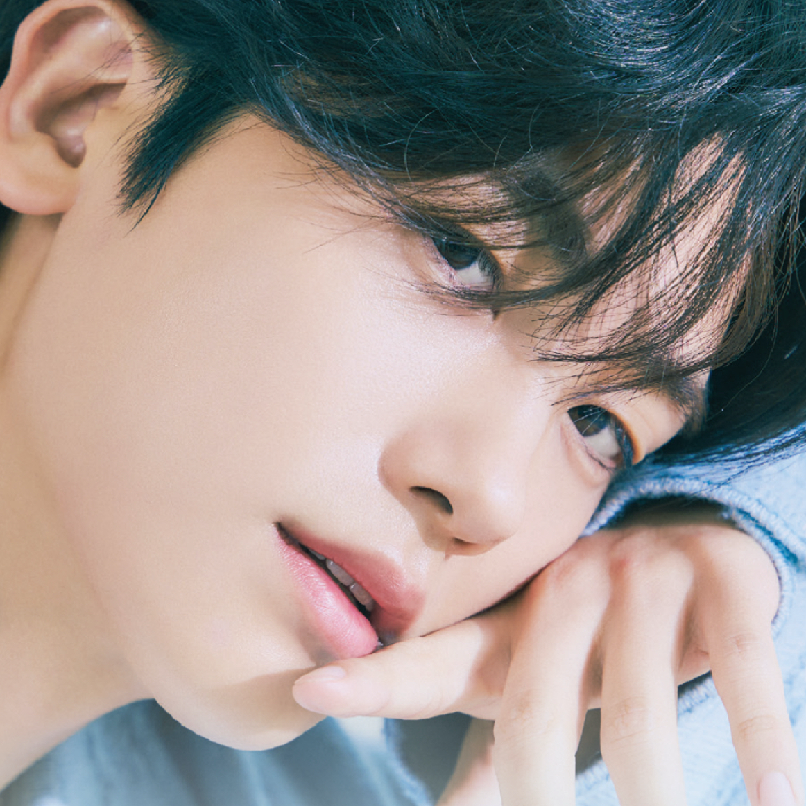 Recent activity shot of Park Hyungsik