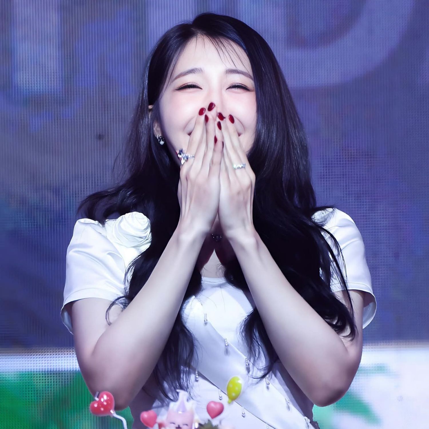 Behind-the-scenes cut of Jung Eunji