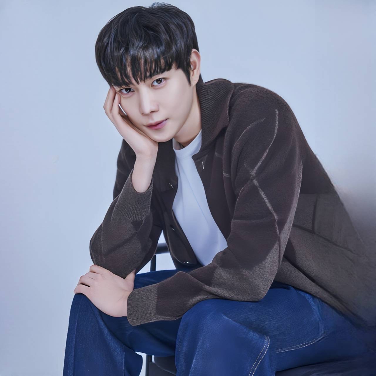 Popular celeb content trending in the community