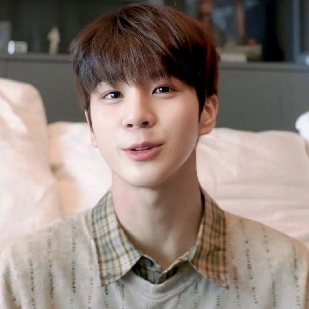 Recent activity shot of Jeong Dongwon