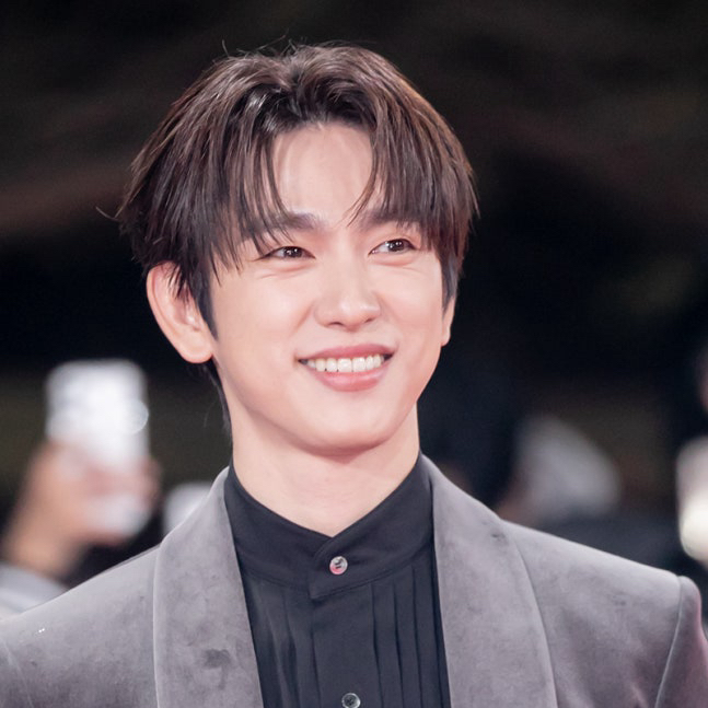 パク・ジニョンの最近の活動ショット