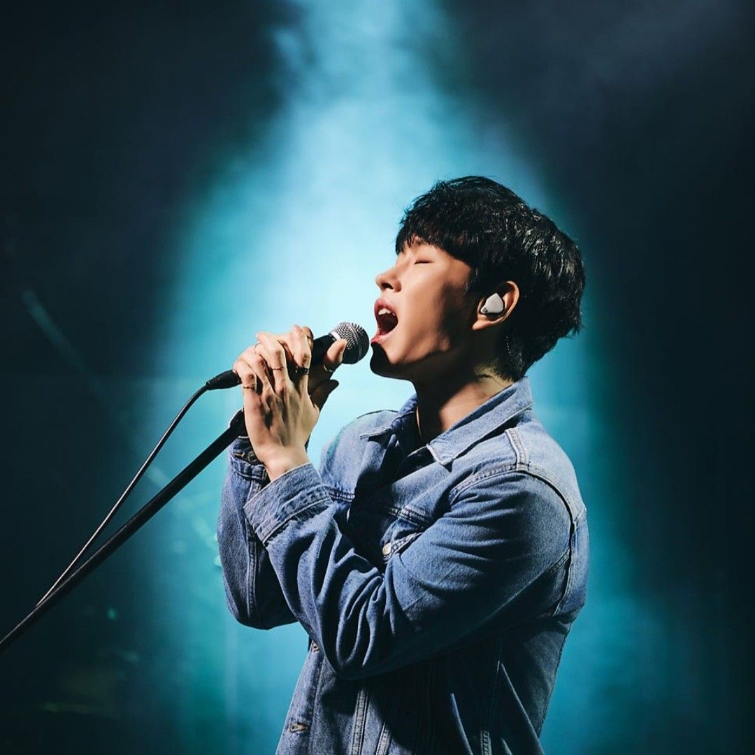 Behind-the-scenes cut of Lee Byeongchan