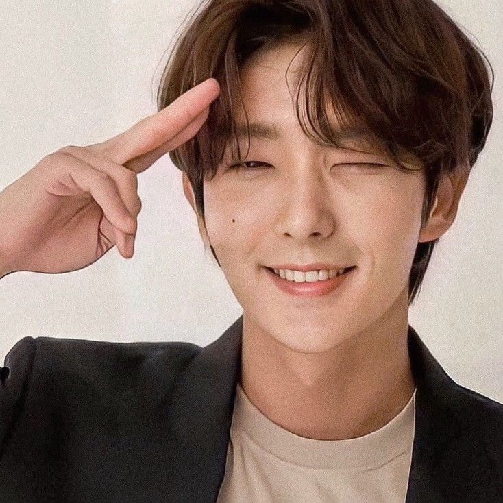 Behind-the-scenes cut of Lee Joongi