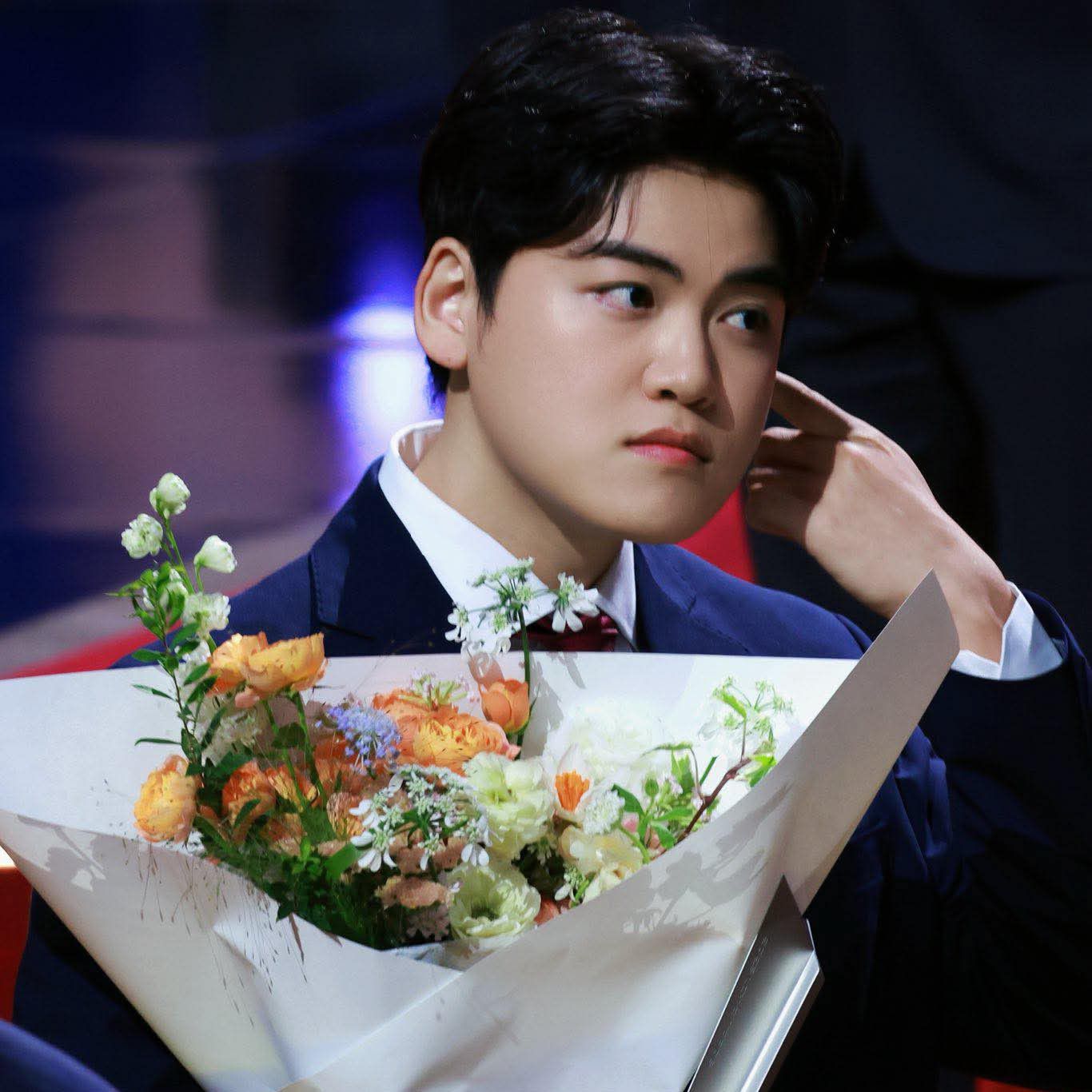 Recent activity shot of Gumayusi