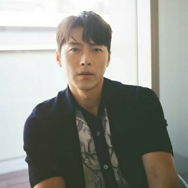 Foto kegiatan terbaru dari Hyun Bin
