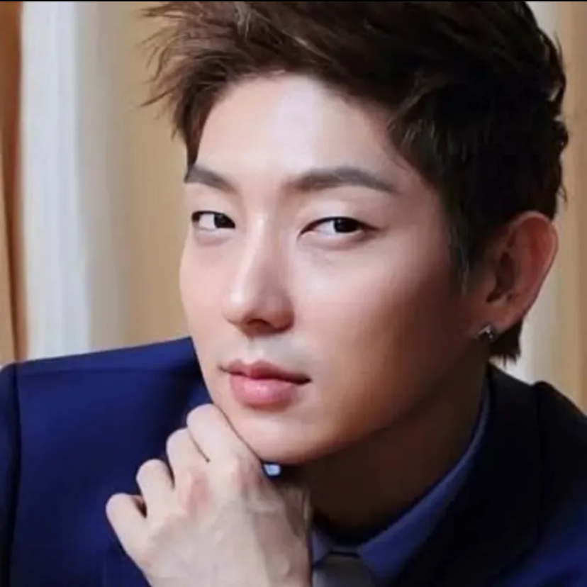 Momen yang diabadikan oleh penggemar Lee Joongi