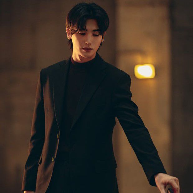 A moment captured by a fan of Park Hyungsik
