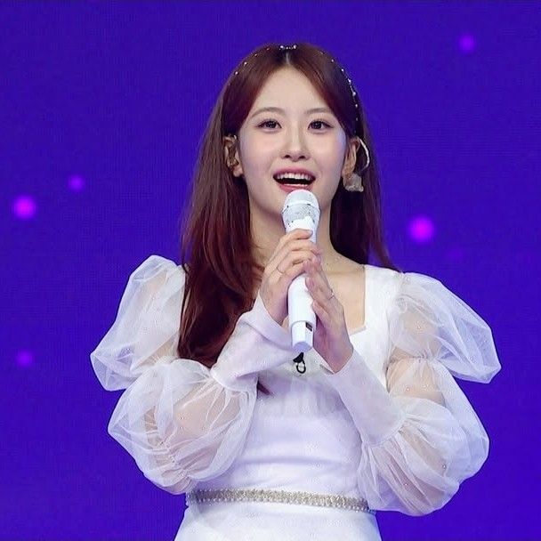 Behind-the-scenes cut of Oh Yujin