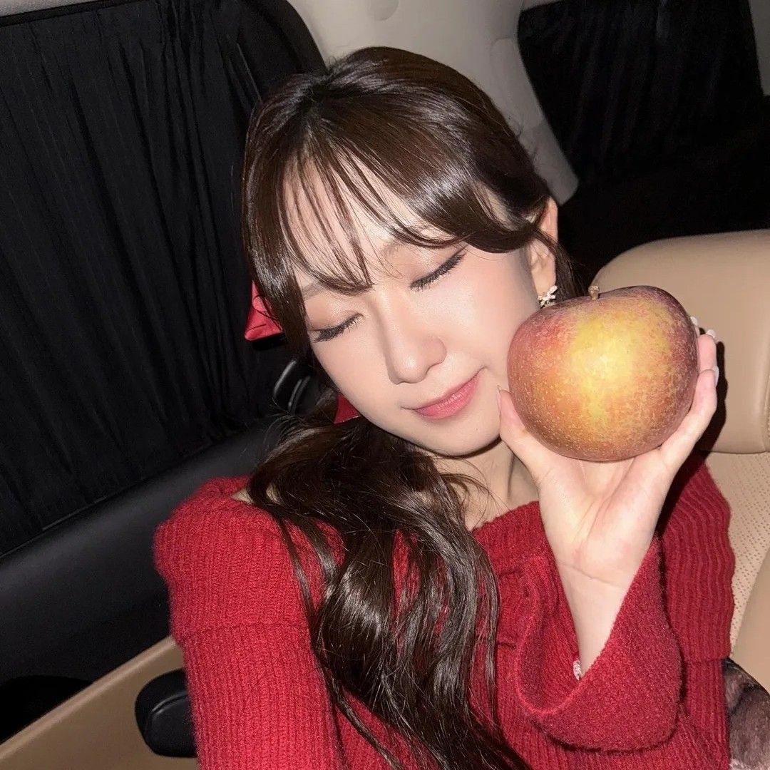 Recent activity shot of Jeon Yujin