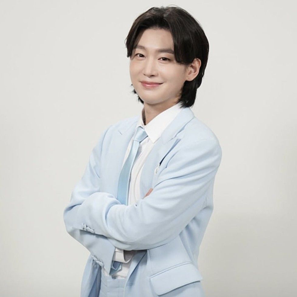 최애돌셀럽 커뮤니티 인기 폭발 포스트