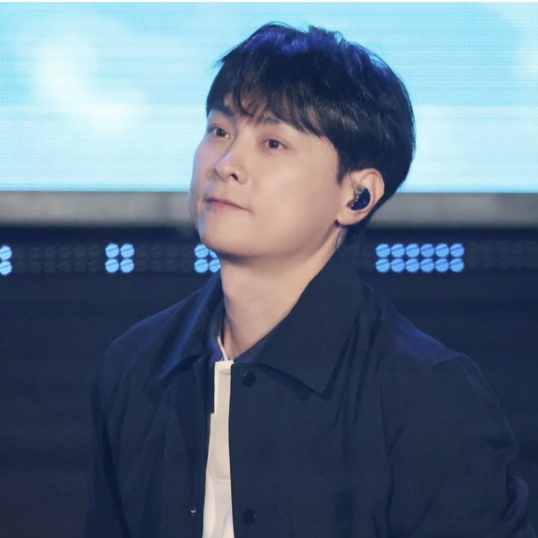 闵庚勋的最新照片