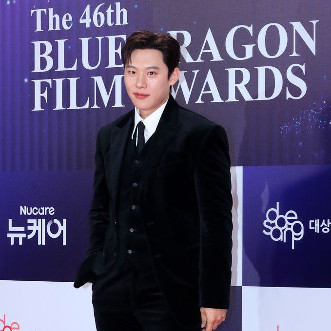 Behind-the-scenes cut of Kim Sungcheol