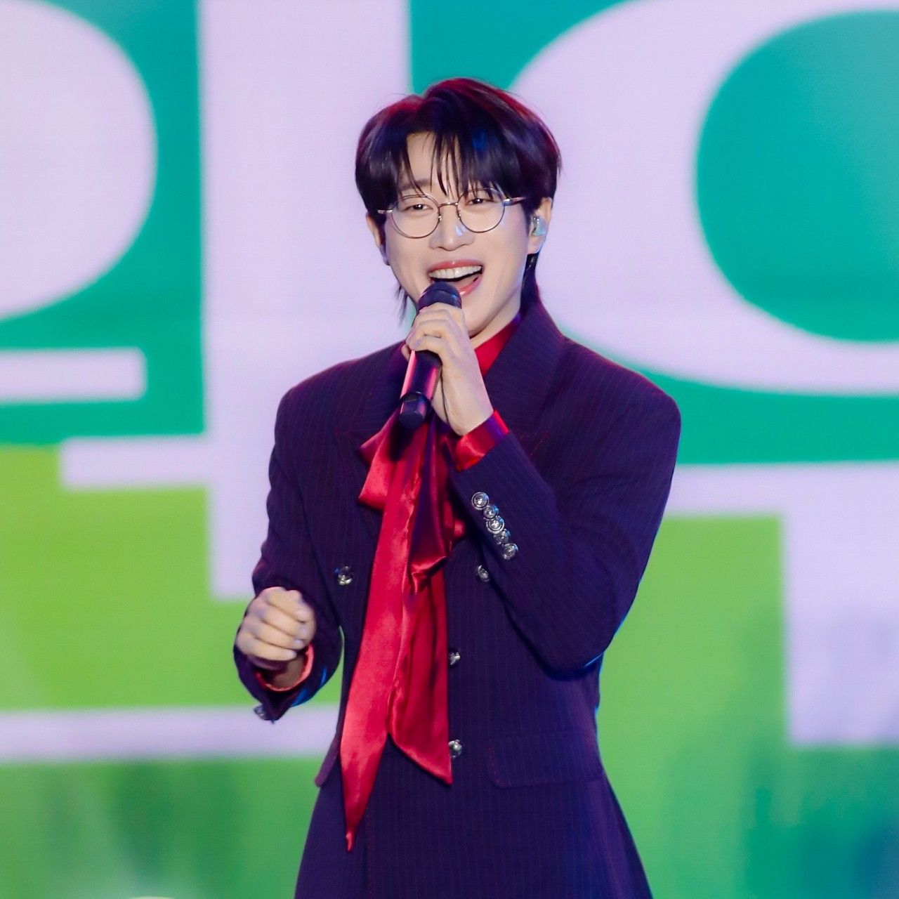 Behind-the-scenes cut of An Sunghoon