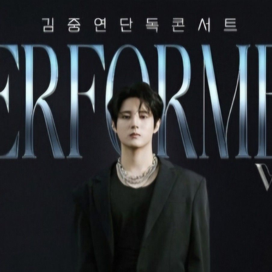 粉絲拍下的金俊賢瞬間