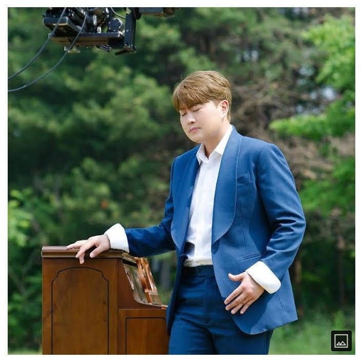 Foto terbaru dari Kim Hojoong