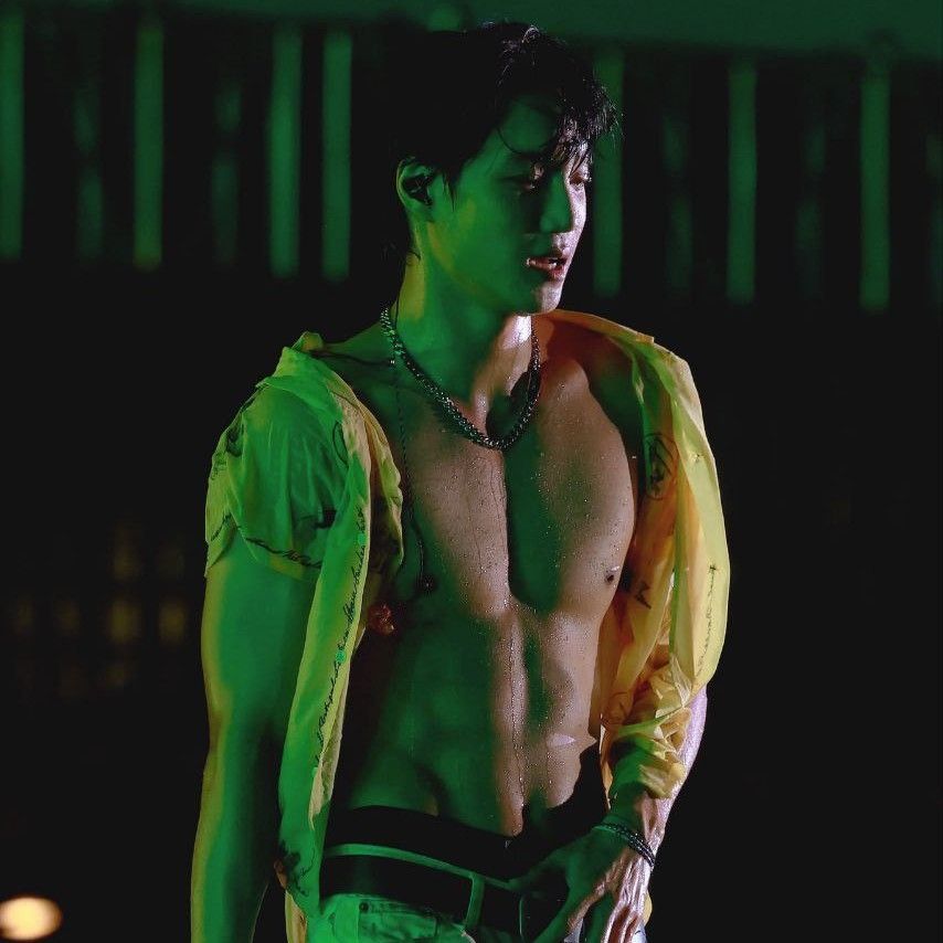 Behind-the-scenes cut of Doh Kyungsoo (D.O.)