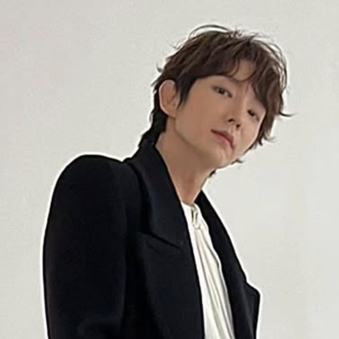 Behind-the-scenes cut of Lee Joongi