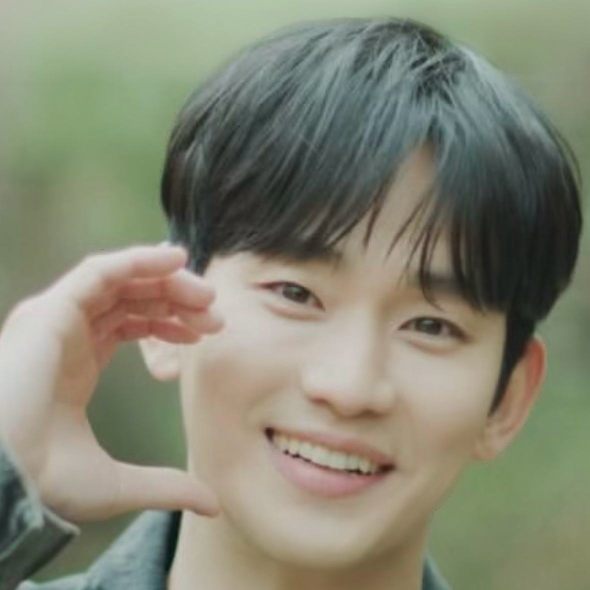 Recent activity shot of Kim Soohyun