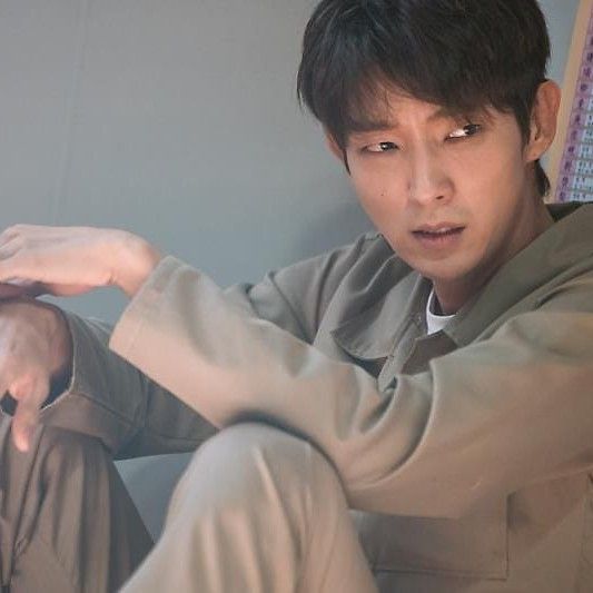 Latest photo of Lee Joongi