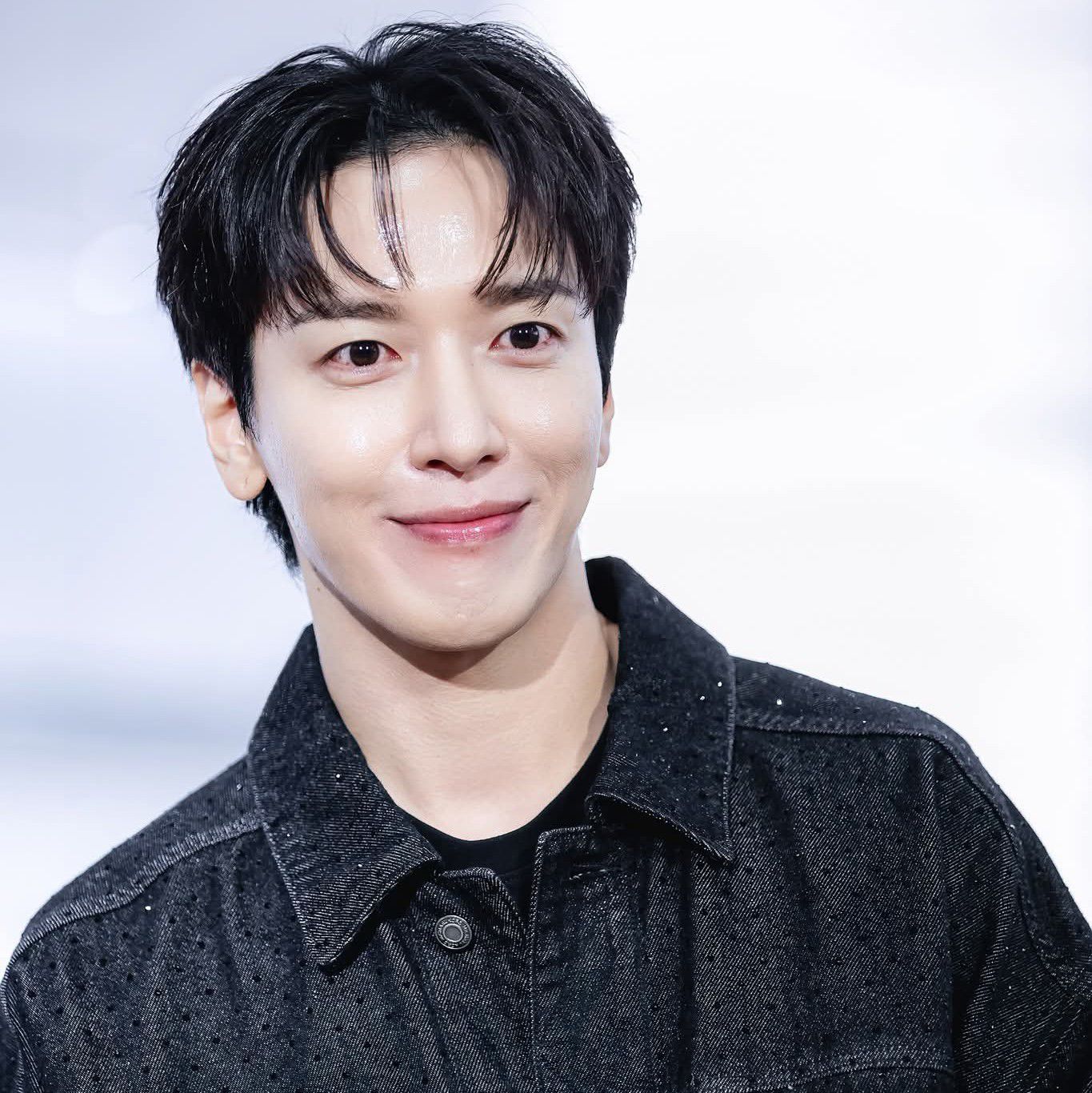 Latest photo of Jung Yonghwa