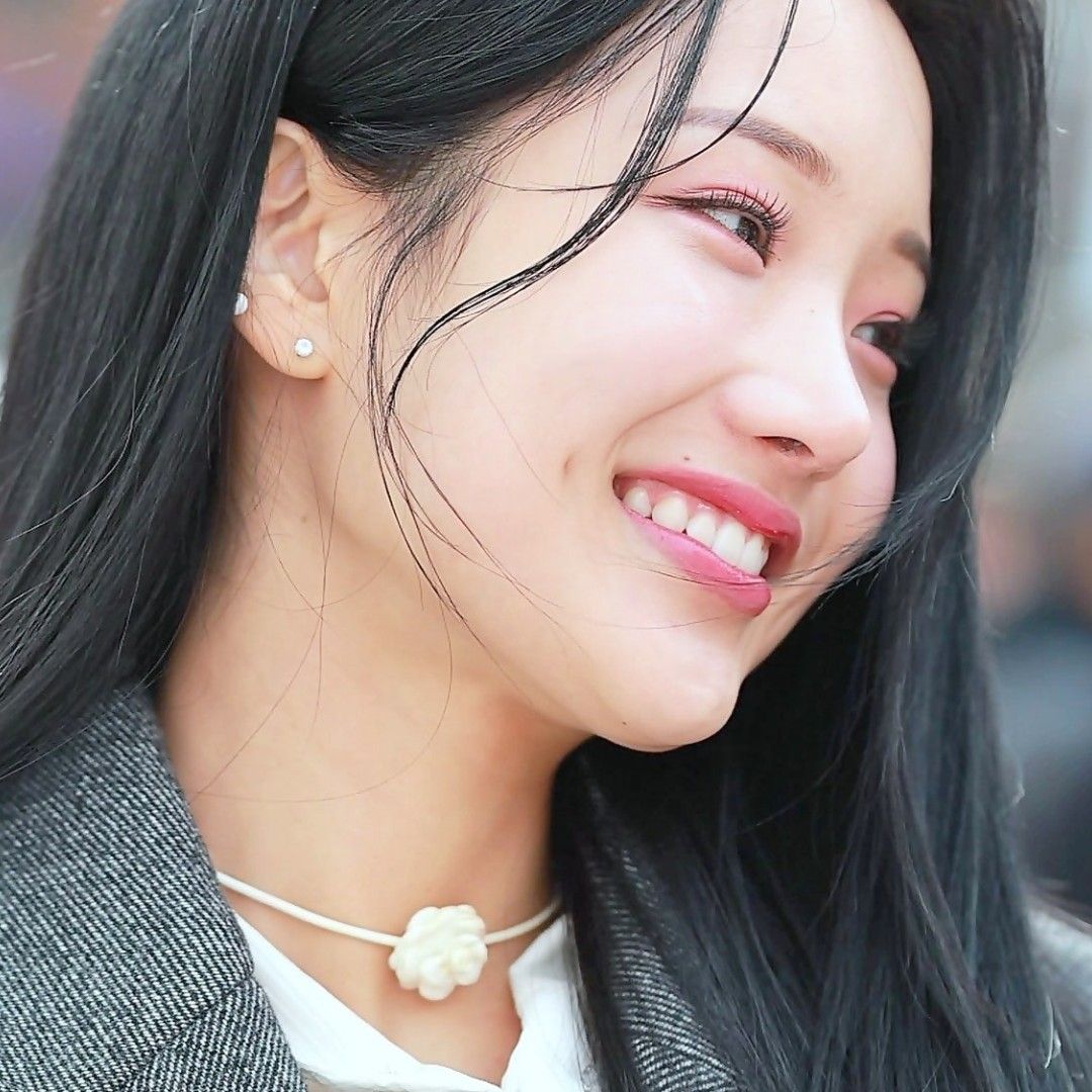 Behind-the-scenes cut of Kim Soyeon (2004)