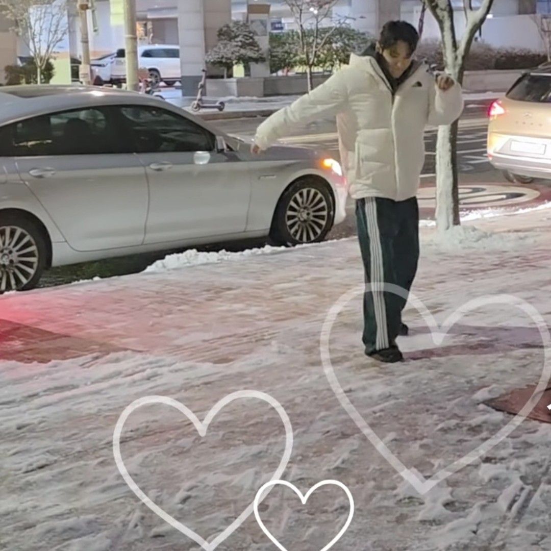 Latest photo of Seong Ri