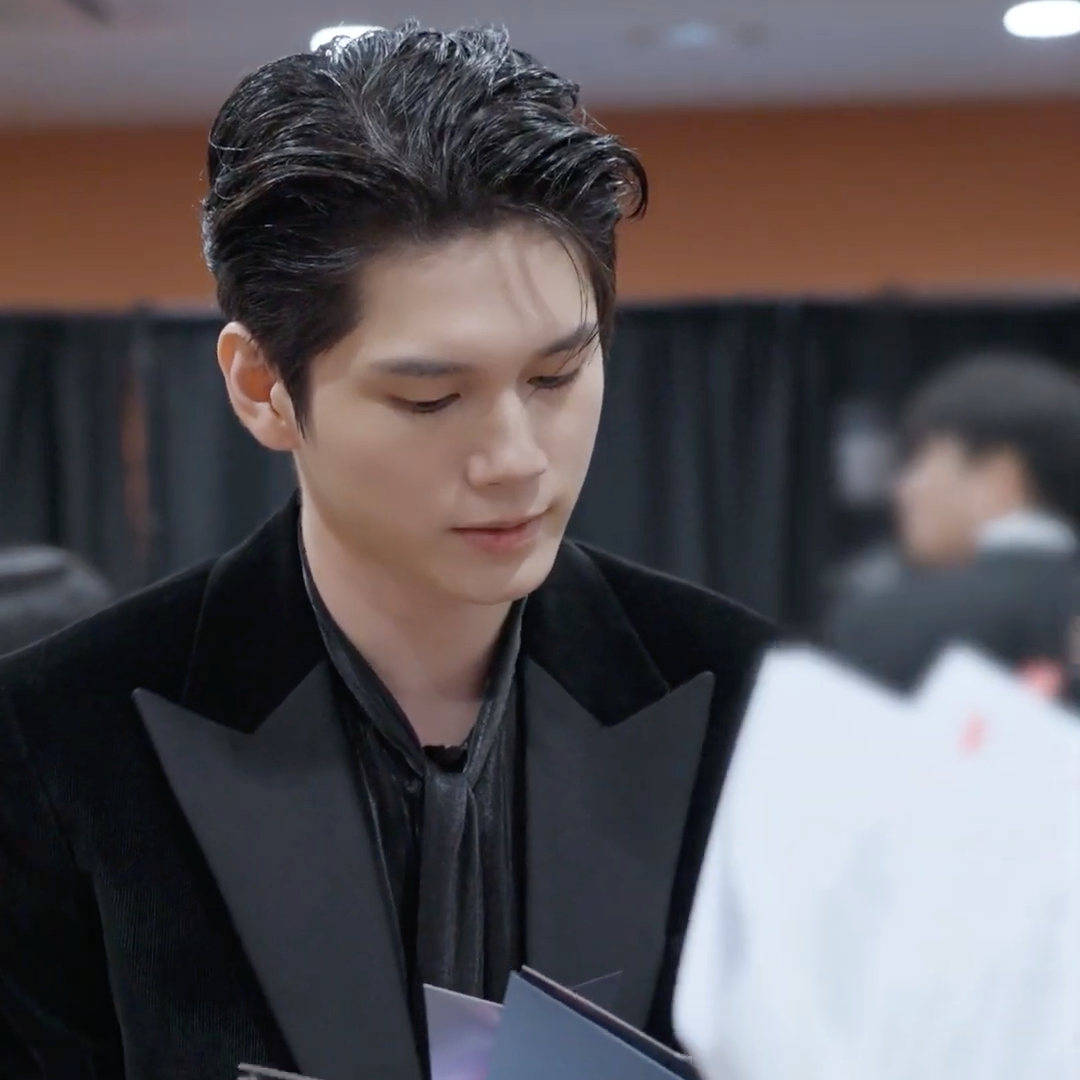 Behind-the-scenes cut of Ong Seongwu