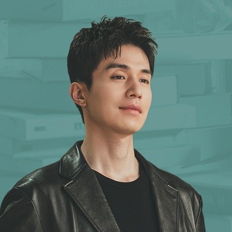 Behind-the-scenes cut of Lee Dongwook