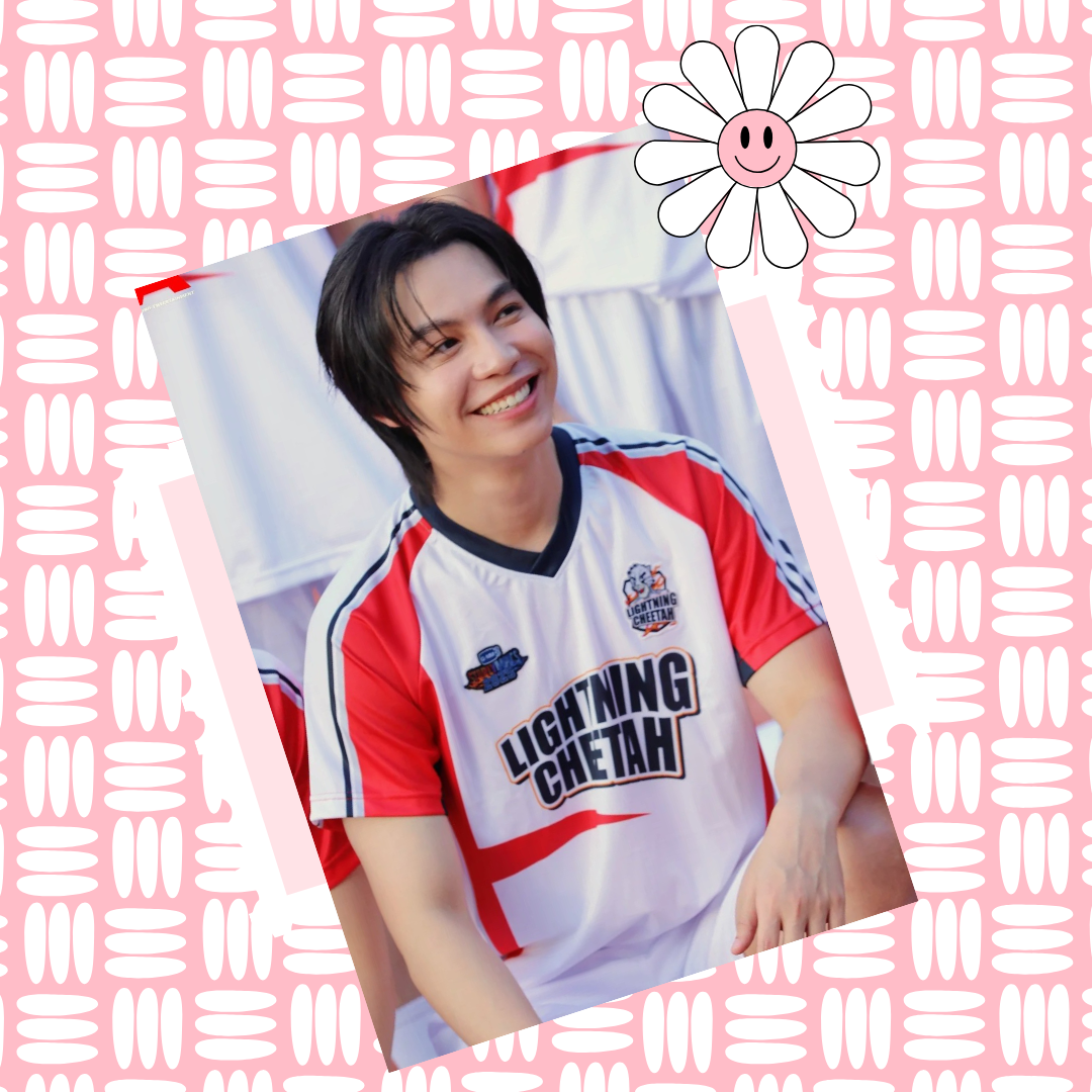 A moment captured by a fan of First Kanaphan Puitrakul