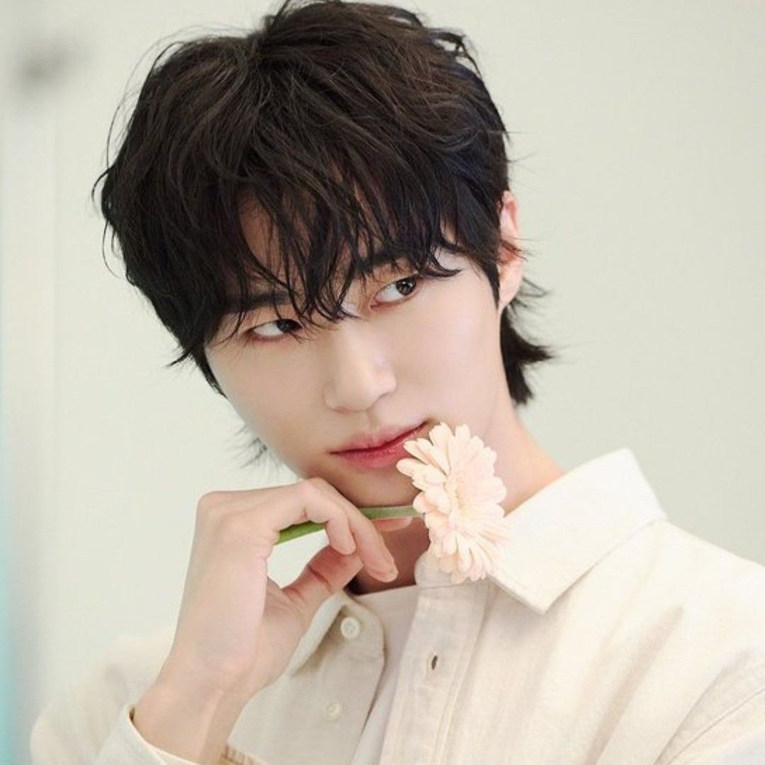 Latest photo of Byeon Wooseok