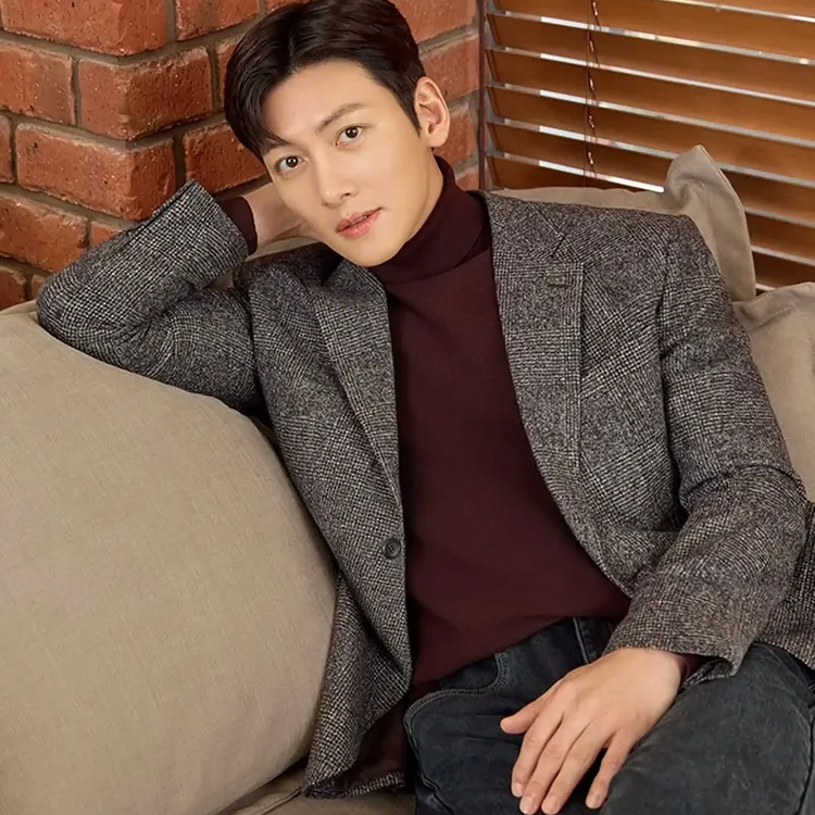 Recent activity shot of Ji Changwook