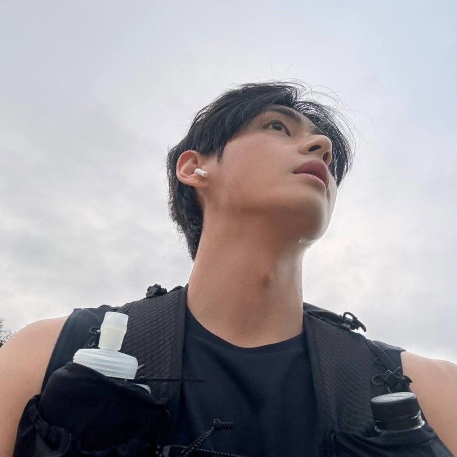 Behind-the-scenes cut of Kim Taehyung (V)